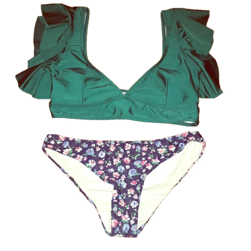 NWOT gorgeous two piece swimsuit L